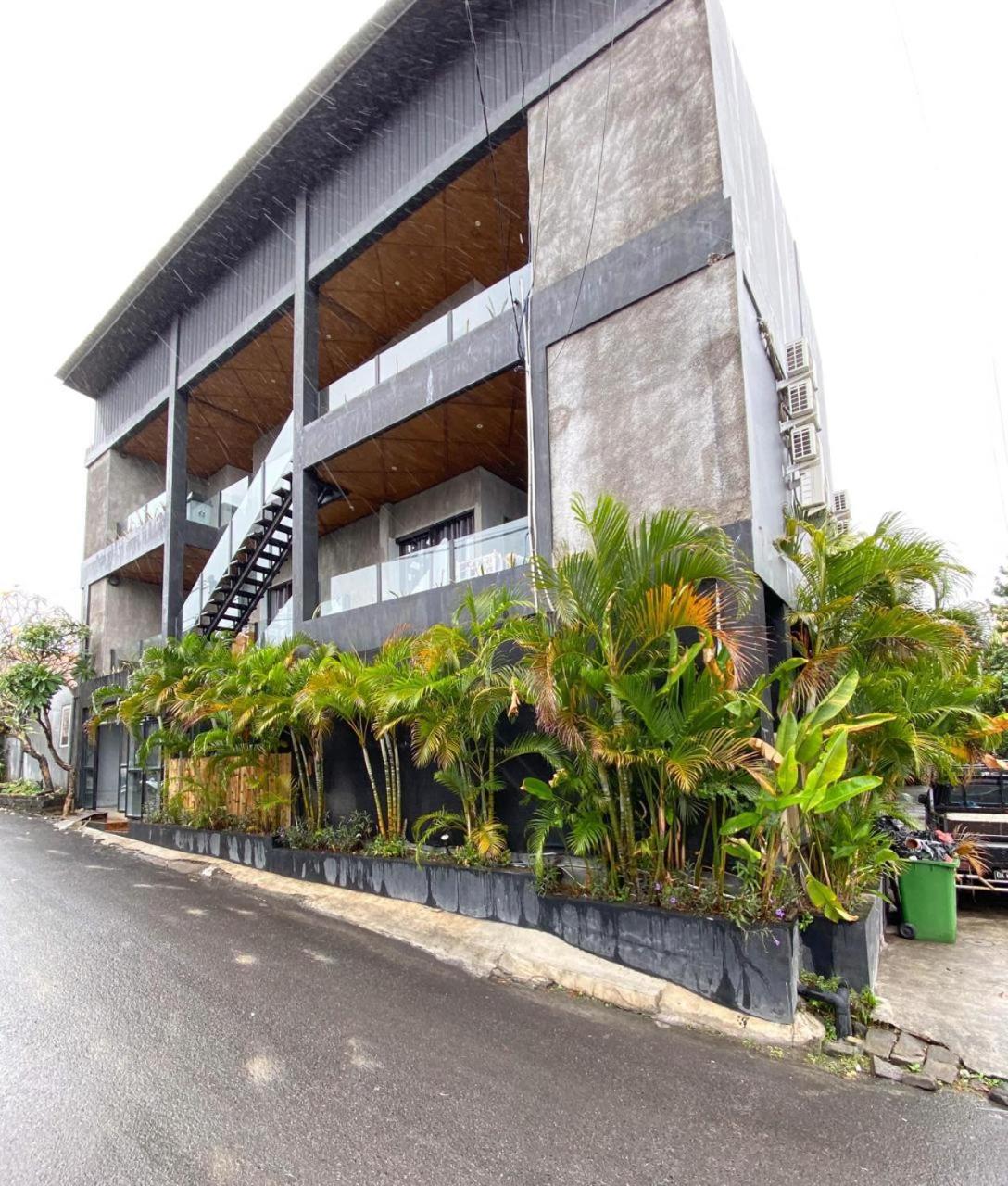 Escotel Krisnantara Canggu Extérieur photo